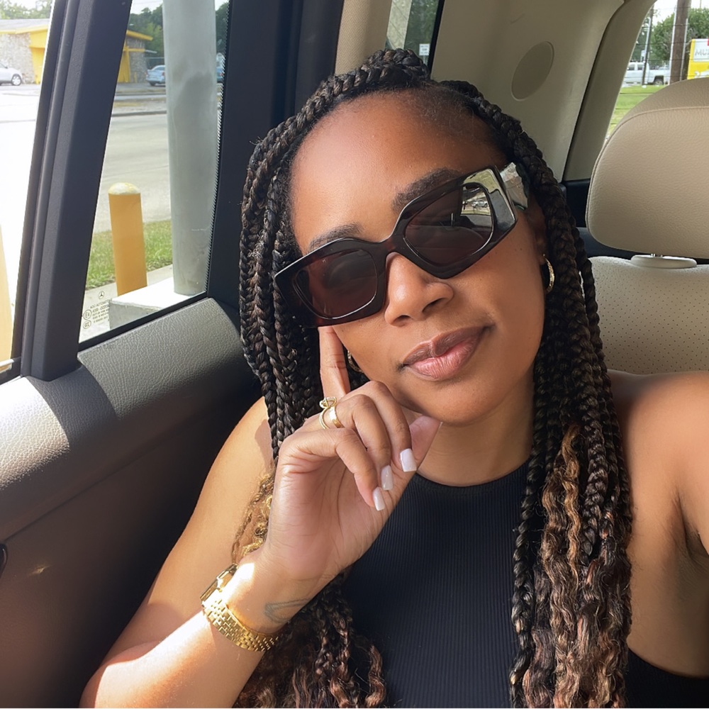 Meet your Posher, Britney